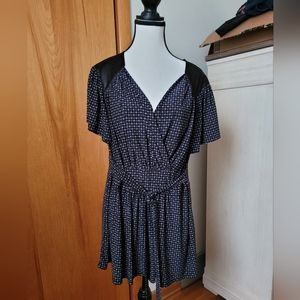 Daisy Fuentes top size 1X